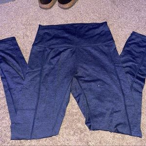 Arie chill play move leggings. Size medium.